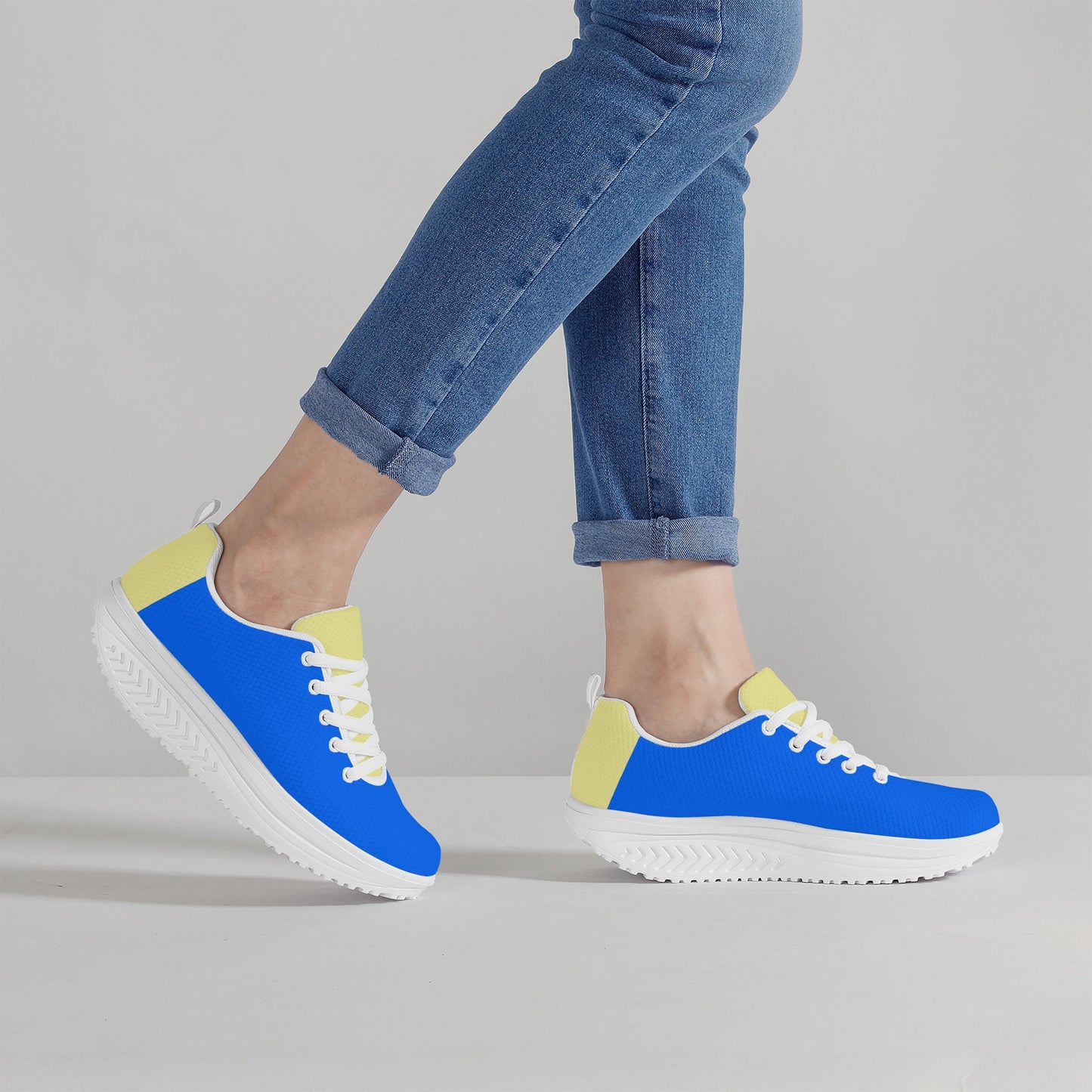 Women's Mesh Heightening Shaking Shoe